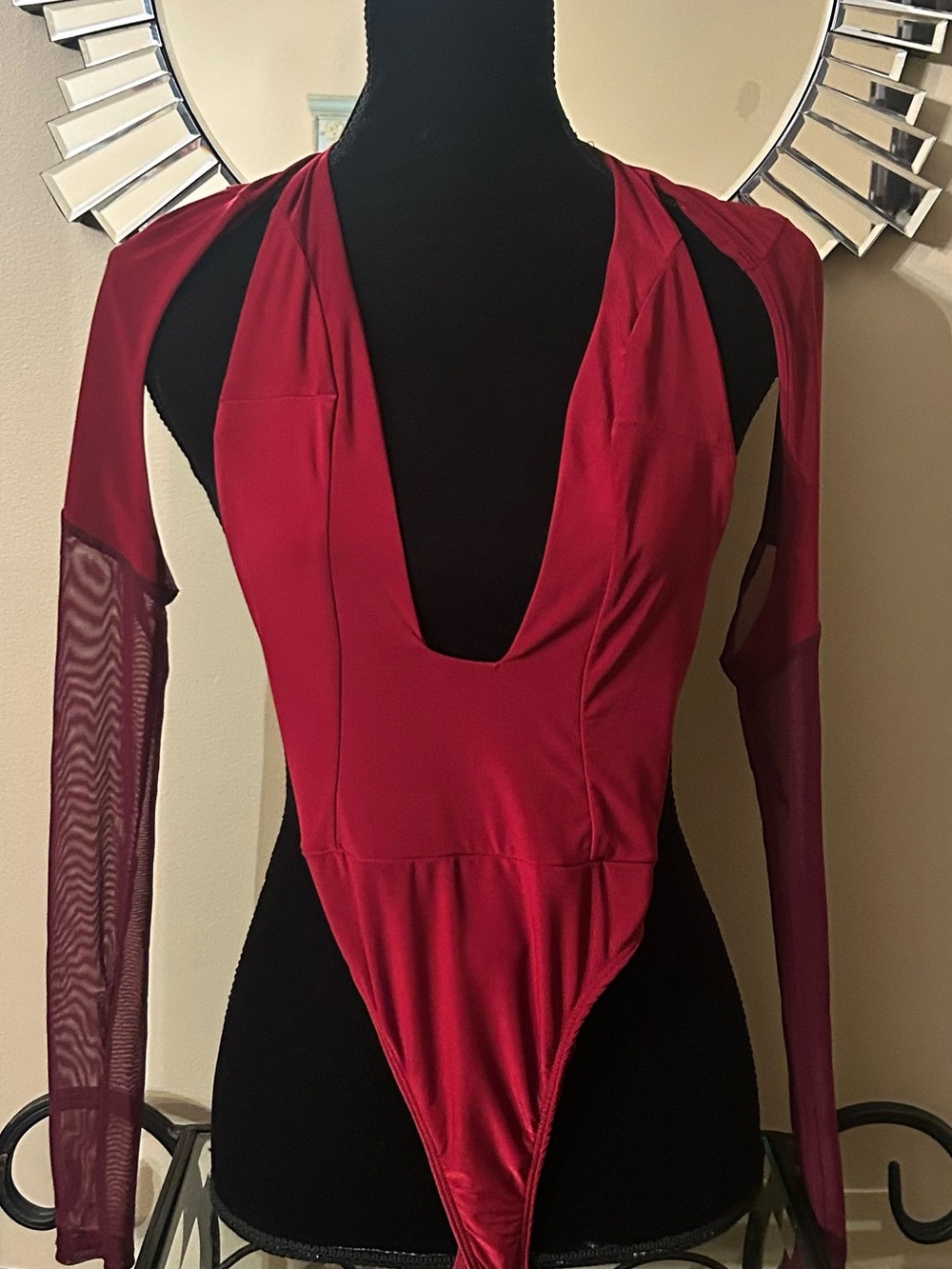 WANT MY LOOK Deep V  Long-Sleeve Mesh Panel Bodysuit